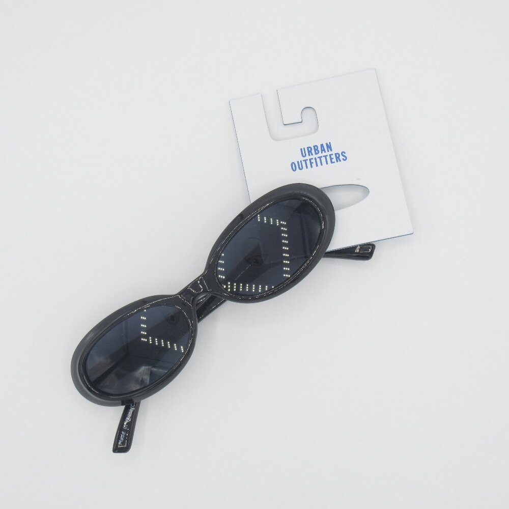 Urban Outfitters UO Mazzy '90s Plastic Oval Sunglasses Black Y2K - Picture 3 of 6